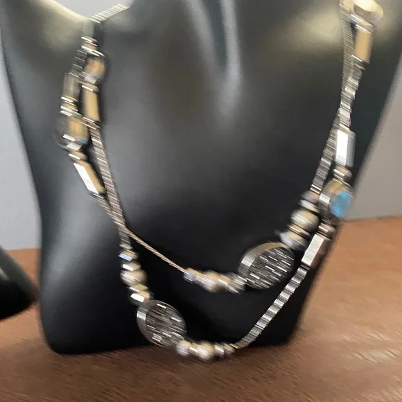 Vintage Lia Sophia abalone shell & baroque pearl necklace, NY floating bead - Picture 6 of 13